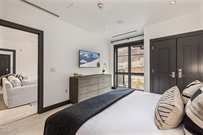C - 141 E Meadow Dr, Condo with 2 bedrooms, 3 bathrooms and 1 parking in Vail CO | Image 17