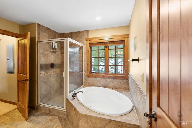 23 Rock Creek Ct, House other with 2 bedrooms, 3 bathrooms and 1 parking in Donnelly ID | Image 9
