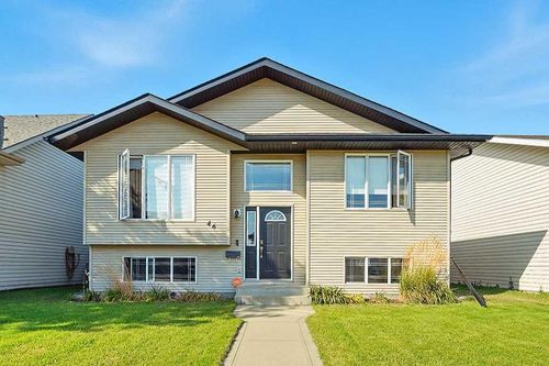 46 Kirkland Close, Red Deer, AB, T4P4A3 | Card Image