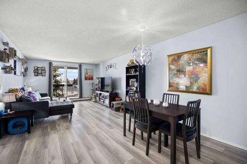 412-9 Country Village Bay Ne, Calgary, AB, T3K5J8 | Card Image