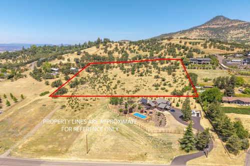 tl1000-4286 Aerial Heights Dr, Medford, OR, 97504-9161 | Card Image