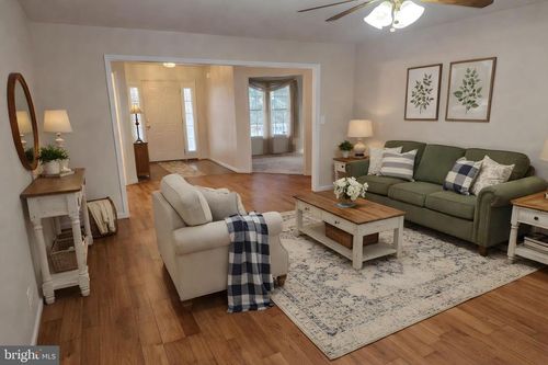 31380 Paynes Farm Dr, Locust Grove, VA, 22508-2534 | Card Image