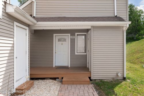 3385 Windermere Dr, Bushkill, PA, 18324-6924 | Card Image