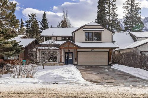 933 15 St, Canmore, AB, T1W1X2 | Card Image