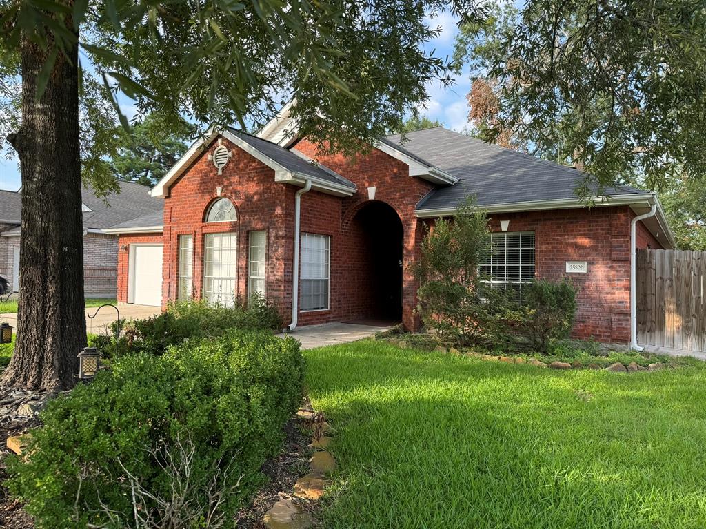 Bearborough Dr, Spring, TX 77386