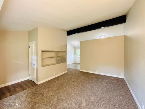 405 Sequoia Dr, Davison, MI, 48423-1929 | Card Image