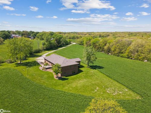 2123 Wintergreen Blvd, Lockridge, IA, 52635-8000 | Card Image