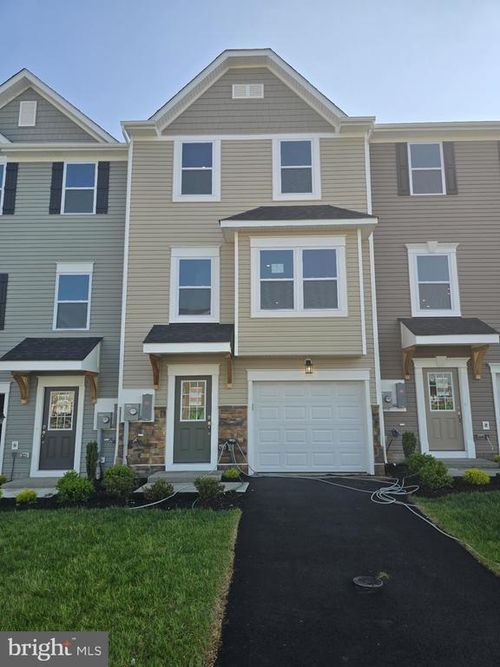 15 Tumblehome Rd, INWOOD, WV, 25428-1390 | Card Image