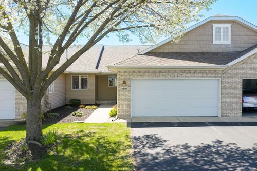 1670 Lisa Dr Sw, Byron Center, MI, 49315-8121 | Card Image