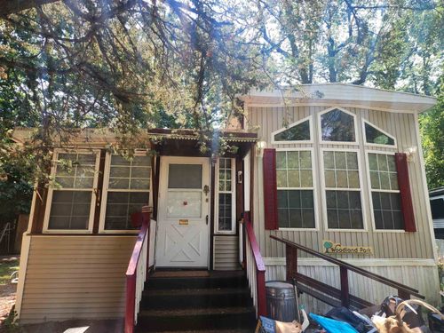 l20-N5204 Meadow View Circle, Green Lake, WI, 54941 | Card Image