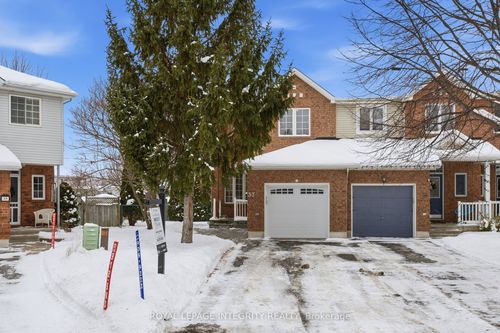 37 Eagleview St, Kanata, ON, K2M2R3 | Card Image