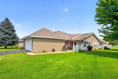 b-1906 Oak Tree Ln, Austin, MN, 55912-4091 | Card Image