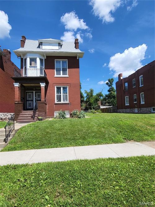 4509 Adelaide Avenue, St Louis, MO, 63115 | Card Image