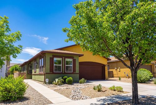 470 Zuni River Cir Sw, Los Lunas, NM, 87031-8690 | Card Image