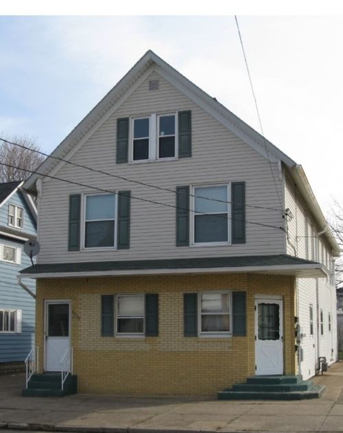 apt-1-2225 Poplar St, Erie, PA, 16502-2583 | Card Image