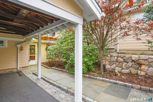 1-15 Summit Pl, Stamford, CT, 06906-1034 | Card Image