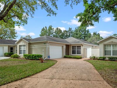 2095 Braxton Street, House other with 2 bedrooms, 2 bathrooms and null parking in Clermont FL | Image 2