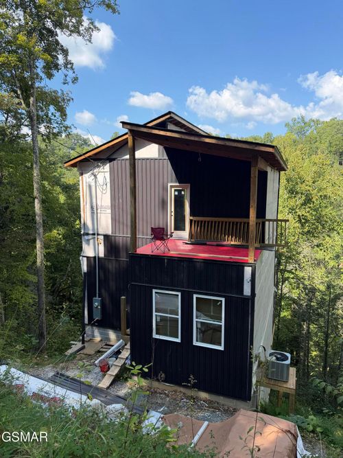932 N Highland Dr, Gatlinburg, TN, 37738-5514 | Card Image