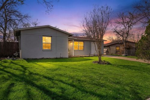 1112 E Mitchell Street, Arlington, TX, 76010 | Card Image