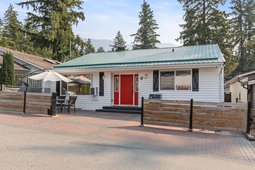 395 Alder St, Cultus Lake, BC, V2R4Z1 | Card Image