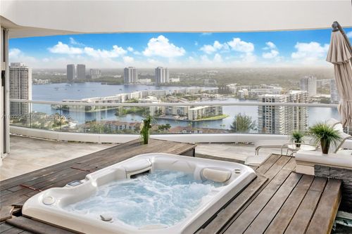 ph-8-7000 Island Blvd, Aventura, FL, 33160-2477 | Card Image