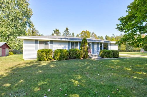 W5478 Elmwood Rd, Menominee, MI, 49858 | Card Image