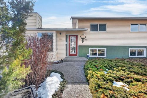 7511 5 St Sw, Calgary, AB, T2V1B7 | Card Image