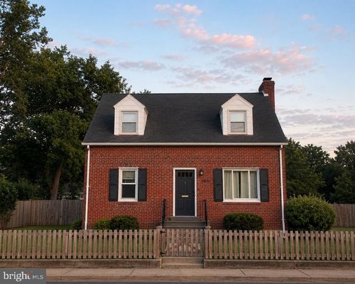 2414 Key Blvd, ARLINGTON, VA, 22201-3417 | Card Image