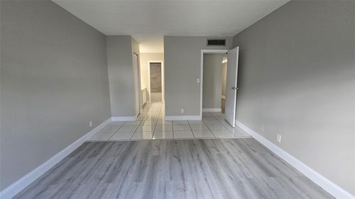 105-6200 S Falls Circle Dr, Lauderhill, FL, 33319-6924 | Card Image