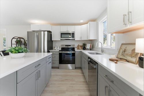 670 Wiscasset Road, Boothbay, ME, 04537 | Card Image