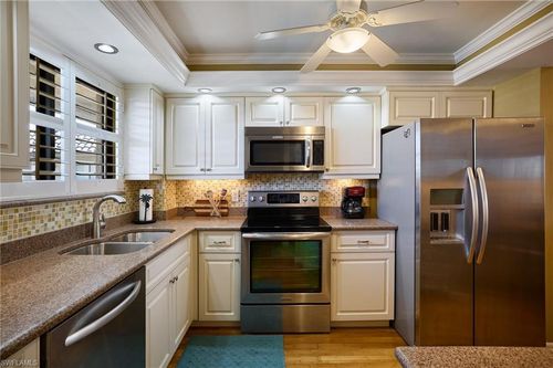 apt-518-2121 Collier Ave, FORT MYERS, FL, 33901-8196 | Card Image