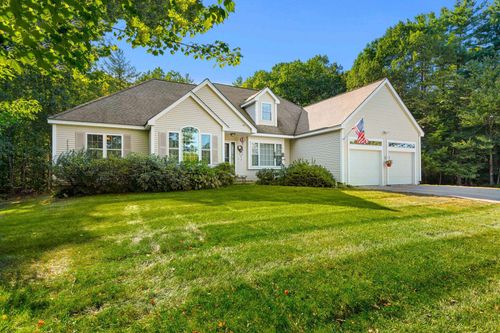 21 Penacook Rd, Chester, NH, 03036-4245 | Card Image