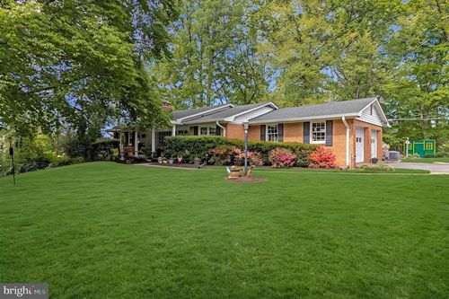 5655 Glenwood Dr, ALEXANDRIA, VA, 22310-1322 | Card Image