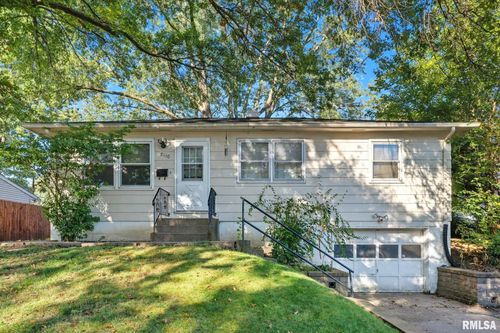 2110 N Fairmount St, Davenport, IA, 52804-2810 | Card Image