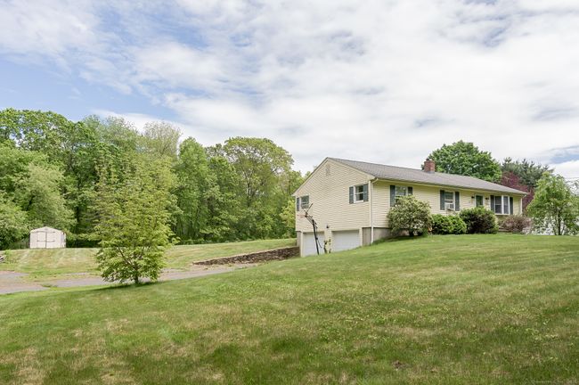 104 East St, House other with 3 bedrooms, 1 bathrooms and 6 parking in Hebron CT | Image 4