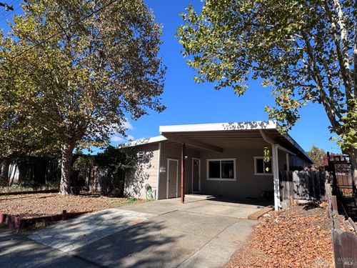 224 Burlington Dr, Ukiah, CA, 95482-3819 | Card Image