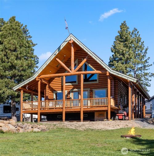 351 Ridge Loop Rd, Cle Elum, WA, 98922-8918 | Card Image