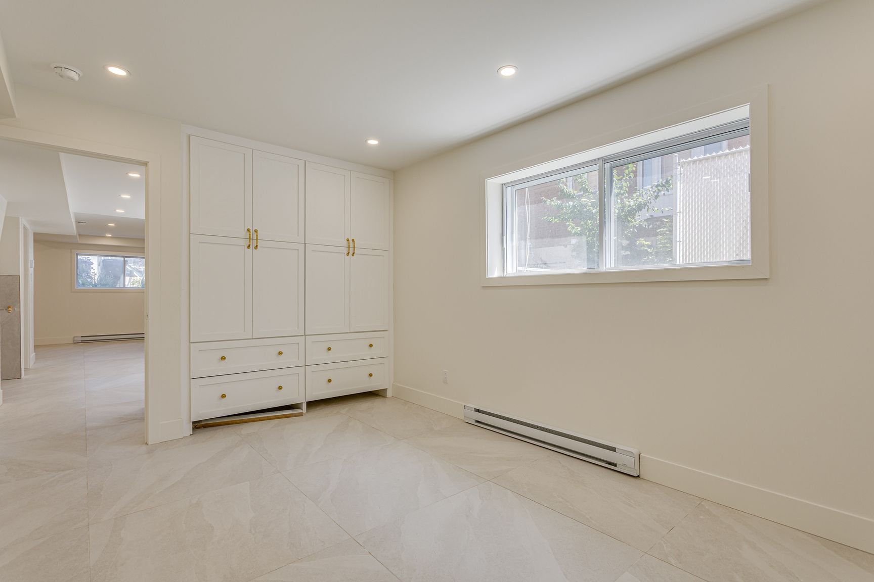 Residential Lease in Laval (Chomedey) 2