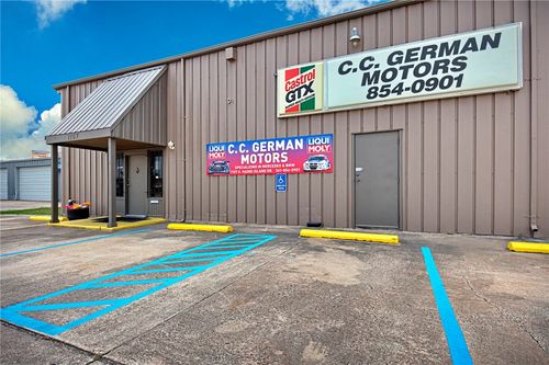 1157 S Padre Island Dr, Corpus Christi, TX, 78416-2140 | Card Image