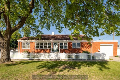 1904 W. 1st St., Grand Island, NE, 68803 | Card Image