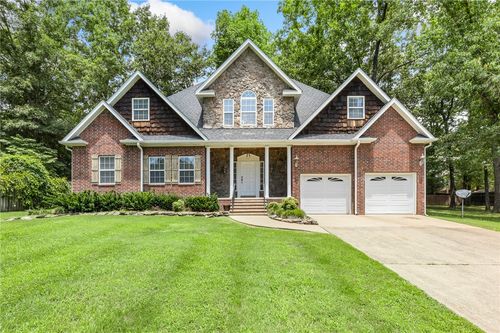 2711 Dry Branch Dr, Harrison, AR, 72601-9703 | Card Image