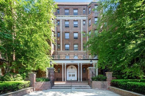 1a-84-51 Beverly Rd, Kew Gardens, NY, 11415-2119 | Card Image