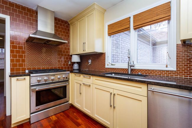 Stainless Appliances | Image 11