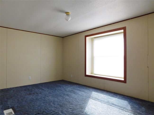 Secondary bedroom | Image 9