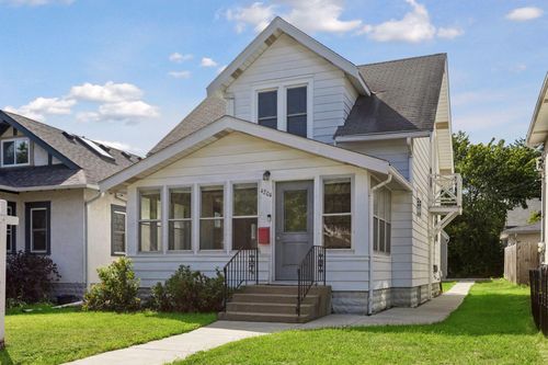 4204 19th Ave S, Minneapolis, MN, 55407-3424 | Card Image