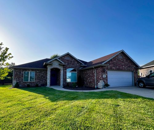 1601 Andretti Cir, COLUMBIA, MO, 65201-2870 | Card Image
