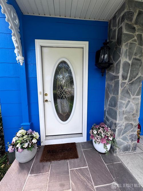 623-623-623 Main St, Leesburg, NJ, 08327-3003 | Card Image