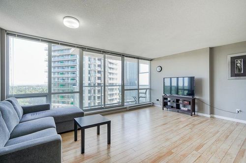 2105-9981 Whalley Blvd, Surrey, BC, V3T0G6 | Card Image