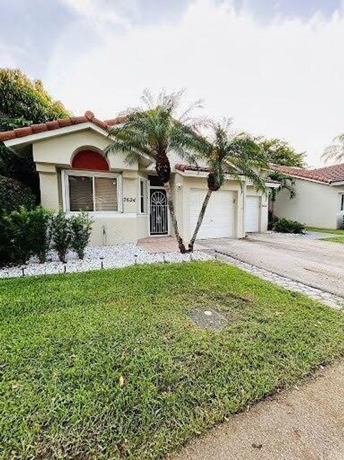 147-7624 Pinewalk Dr S, Margate, FL, 33063-8122 | Card Image