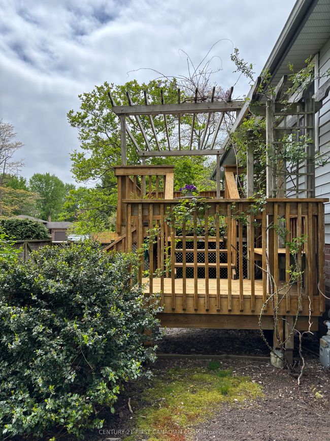 2344 Bentim Rd, House other with 3 bedrooms, 2 bathrooms and 4 parking in Mount Brydges ON | Image 41